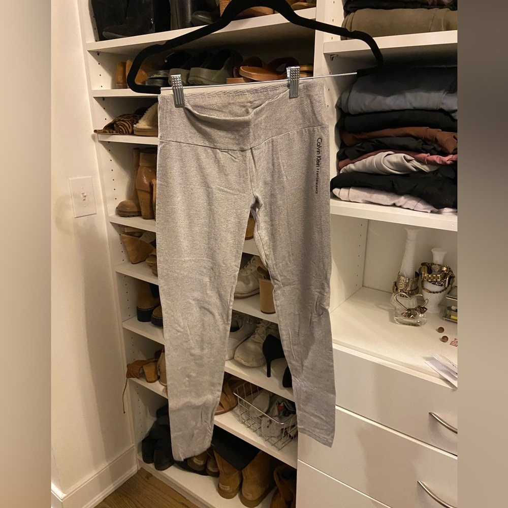 Calvin Klein leggings- small